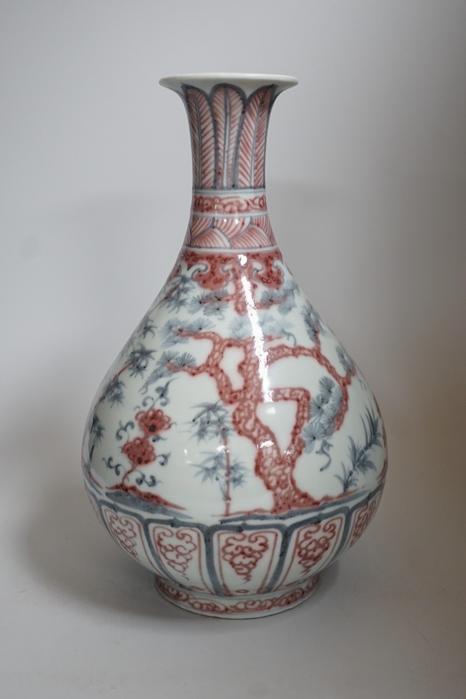 Chinese underglaze copper and blue vase, yuhuchunping, 33cms high